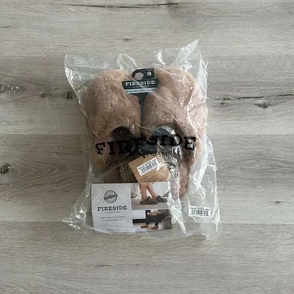 Fireside by Dearfoams Shelly Beach Shearling Slippers Driftwood 8 NWT IN PKG