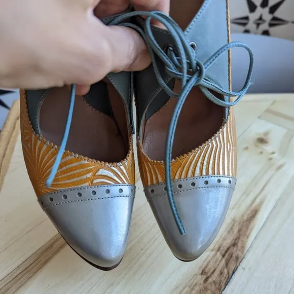 Fluevog Mary Jane Tie Heels, Sz 6