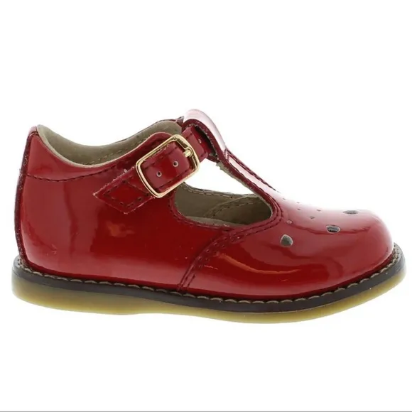 FOOTMATES HARPER RED PATENT LEATHER SHOES SIZE MÉDIUM 5.5