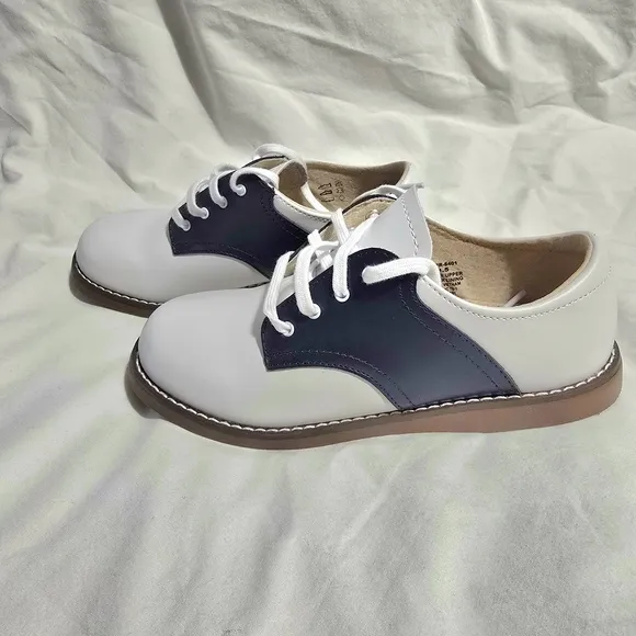 Footmates White and Blue Dress Shoes. Genuine Leather. 13.5 Size. Preppy