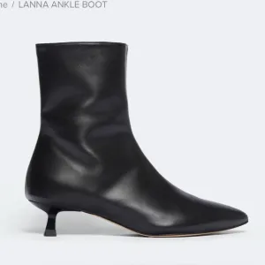 Freda Salvador Lania kitten-heeled boot size 8.