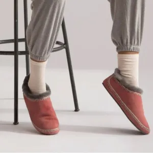 Free People brand new Laidback London Dusty Pink Cozy shearling slippers 🧘 ♥️