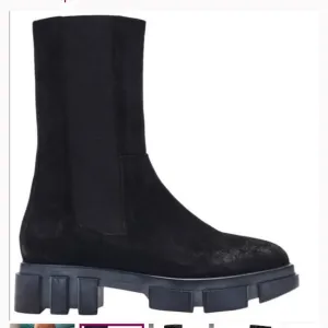 Free people brooks Chelsea boots black suede lug sole shoes 39.5
