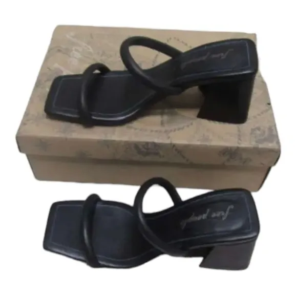 FREE PEOPLE Parker Black Double Strap Pillow Heels Block Heel Size 8.5 NEW