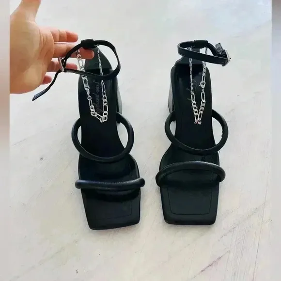 Free People Parker Chain Heels in Black Silver Size 37.5 NWOT $138