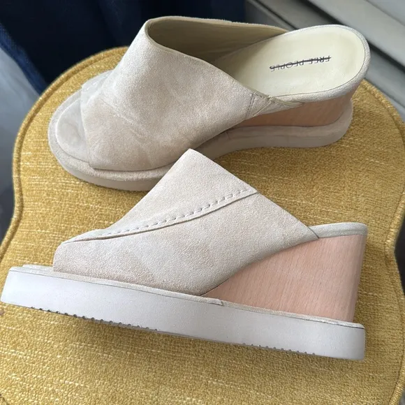 Free People Running In Wedges
