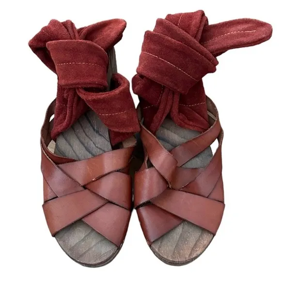 Free People | Women’s rust Emmy suede leather criss cross bridge strap clogs, 7