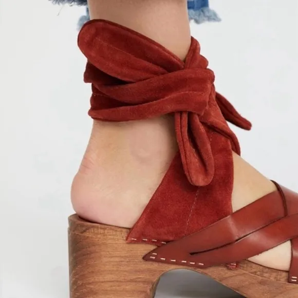 Free People | Women’s rust Emmy suede leather criss cross bridge strap clogs, 7