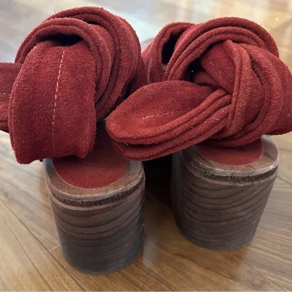 Free People | Women’s rust Emmy suede leather criss cross bridge strap clogs, 7