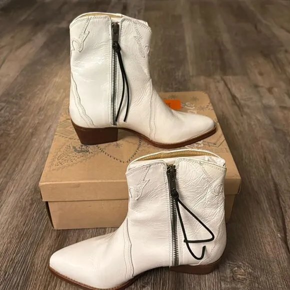 Free People New Frontier White Patent Leather Western Booties OB888602 Size 6