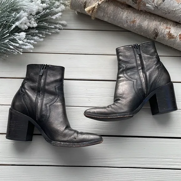 Frye Flynn Ankle Boot Leather Pewter size 6