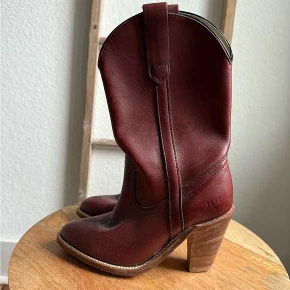 Frye Vintage Mid Calf Cognac Heeled Cowgirl Boots sz: 5B