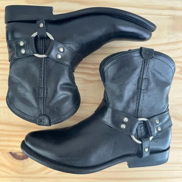 Frye Wyatt Leather Harness Boots in Black 6.5