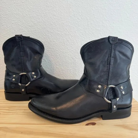 Frye Wyatt Leather Harness Boots in Black 6.5