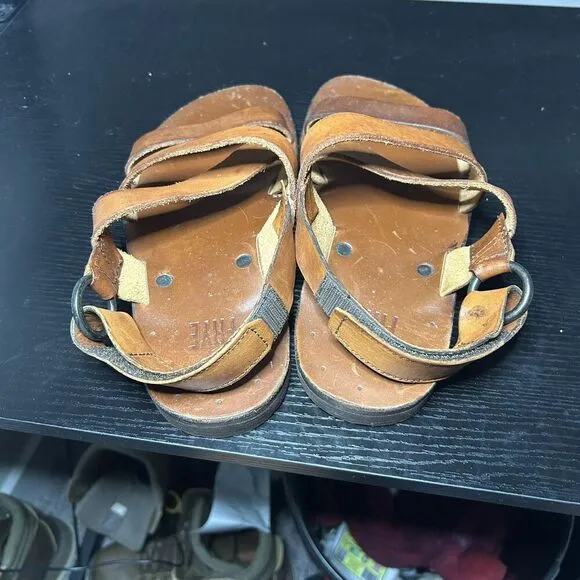 Frye Brown Leather Cape Cross Strap Sandal Shoes Mens Size 10 D