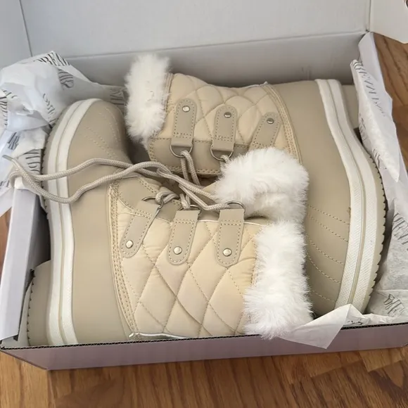 Girls Mid-Calf Winter Snow Boots