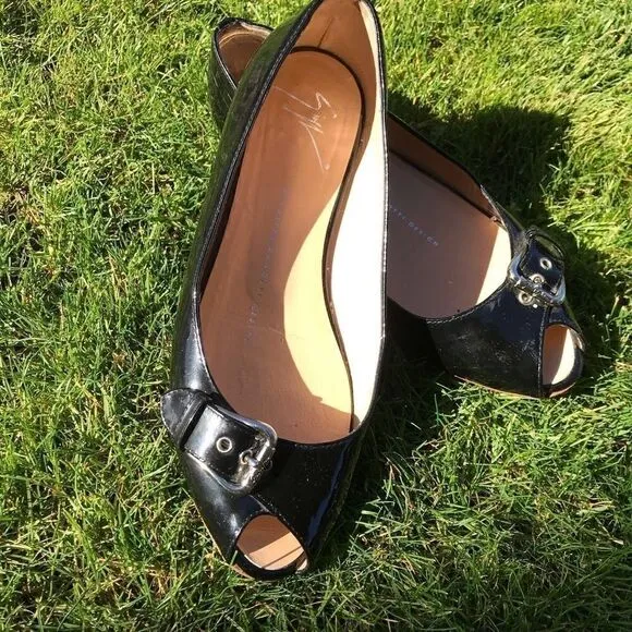 Giuseppe Zanotti Black Peeptoe Patent buckle shoes