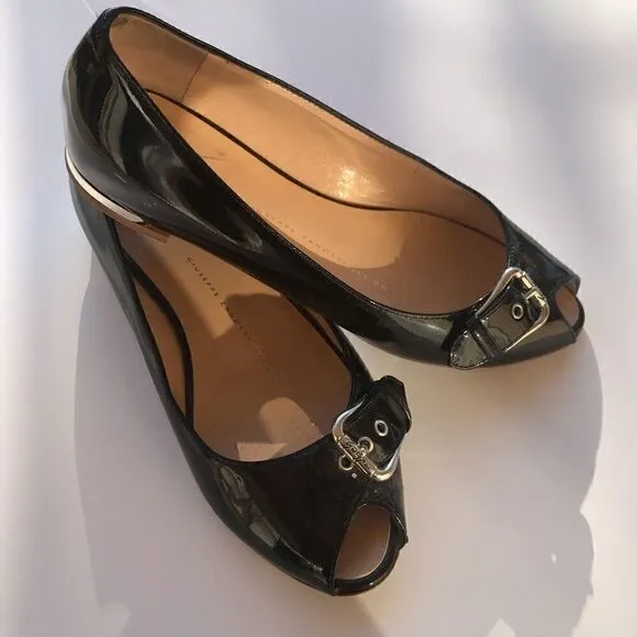Giuseppe Zanotti Black Peeptoe Patent buckle shoes