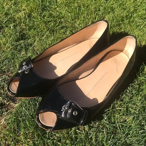 Giuseppe Zanotti Black Peeptoe Patent buckle shoes