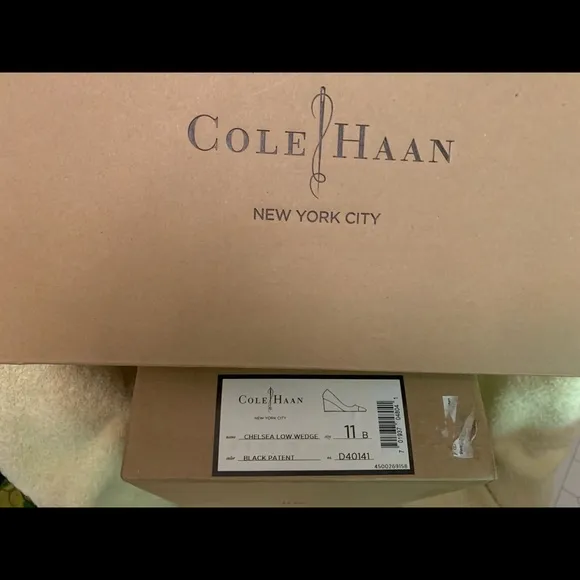 Gorgeous Cole Haan Chelsea Low Wedge Pump