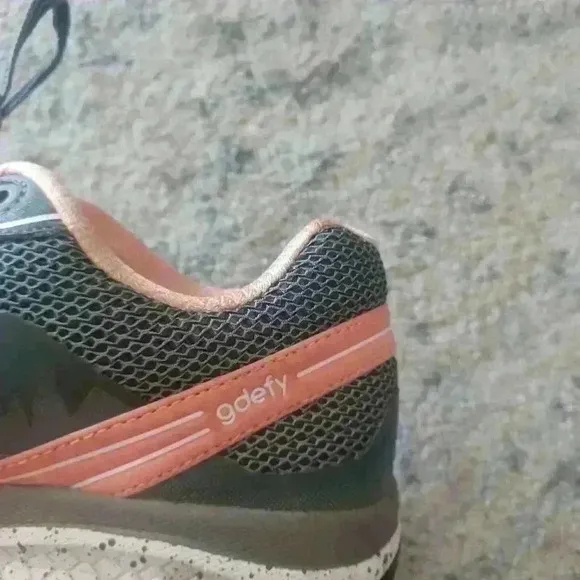 Gravity Defyer Women's Gray Salmon Mighty Walk Orthopedic Sneaker 8.5