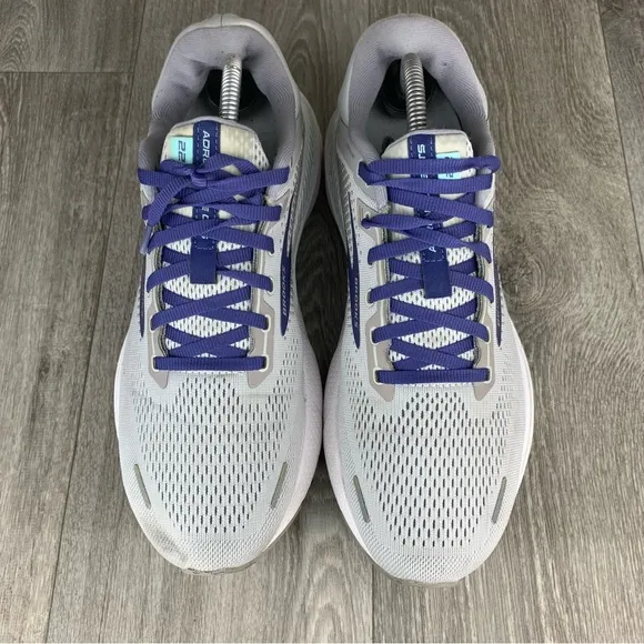 Gray/Navy Blue Womens Brooks Adrenaline GTS 22 running/walking shoes size 11