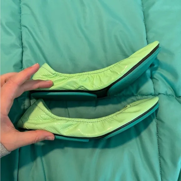 GUC Mint Green Patent Leather Tieks, Size 9