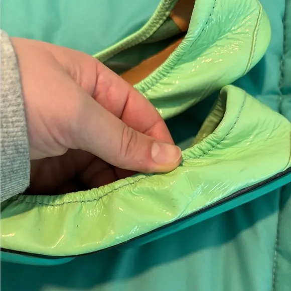 GUC Mint Green Patent Leather Tieks, Size 9
