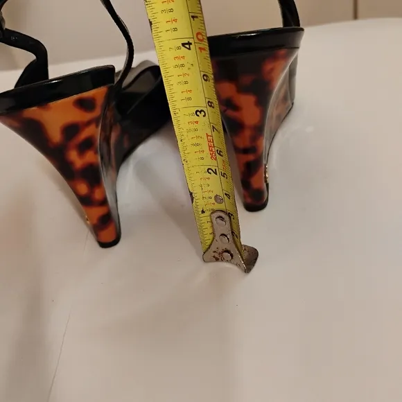 Gucci wedges Luxury Patent Shoes Size 8.5B