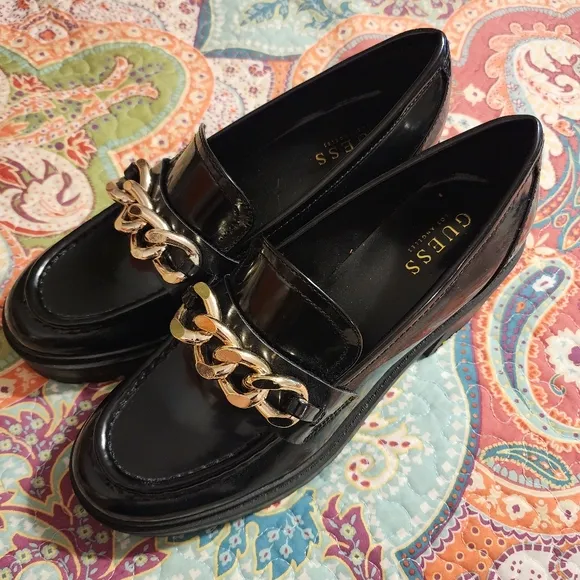 Guess Women's 1.5-Inch Platform Heel Chain Loafers Black Size US:10