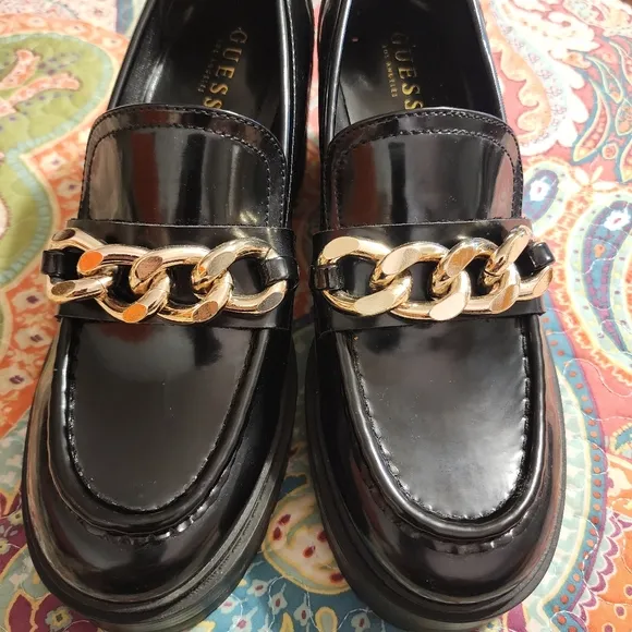 Guess Women's 1.5-Inch Platform Heel Chain Loafers Black Size US:10