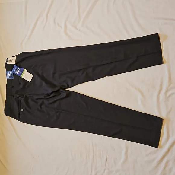 Haggar Perfect fit dress pants 32x30 Dark Charcoal color