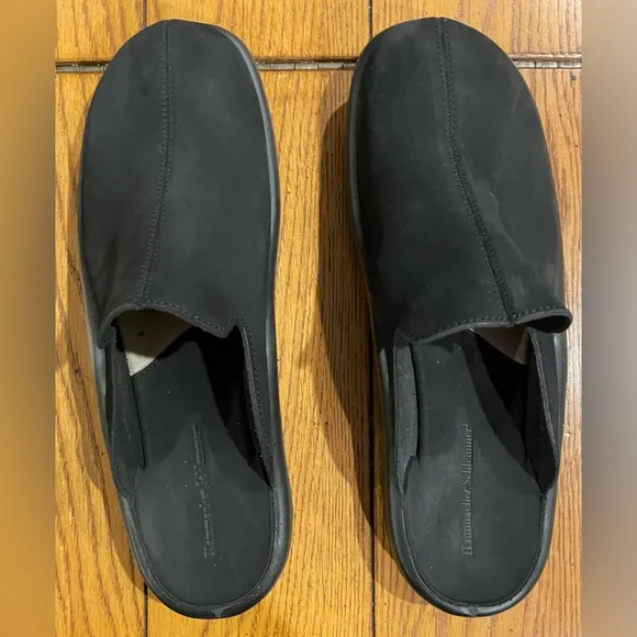 Hammacher Schlemmer Gentleman’s Walk On Air Indoor/Outdoor Slippers, black, 45