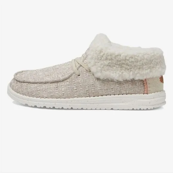Hey Dude Wendy Fold Stitch Cozy (Tan)