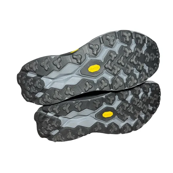 HOKA Men's Black speed goat 5 high top size 14 D