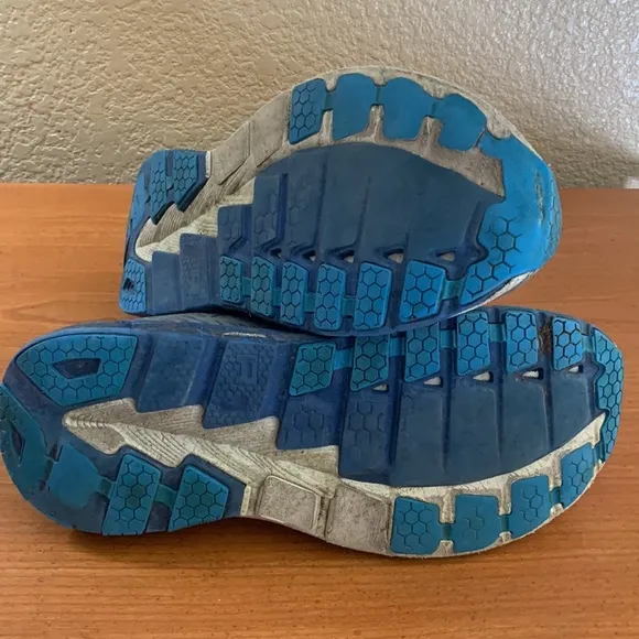 HOKA One One ‘GAVIOTA’ Sneakers in Wild Dove/True Blue