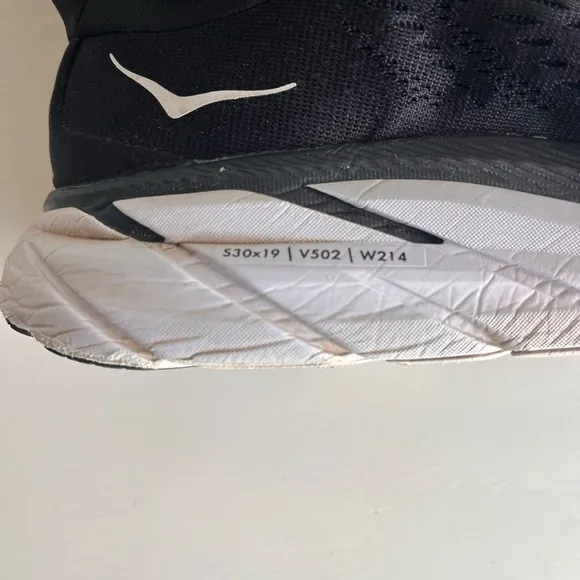 HOKA Rincon 8 women’s running shoes size 10 B black and white good condition