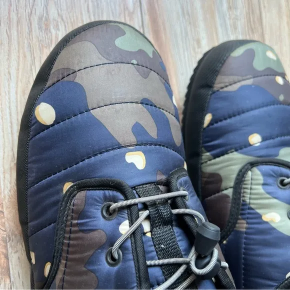 HOLDEN PUFFY SLIP-ON SHOES Sz L Men’s 10-12 Nylon Water Repellent Camouflage