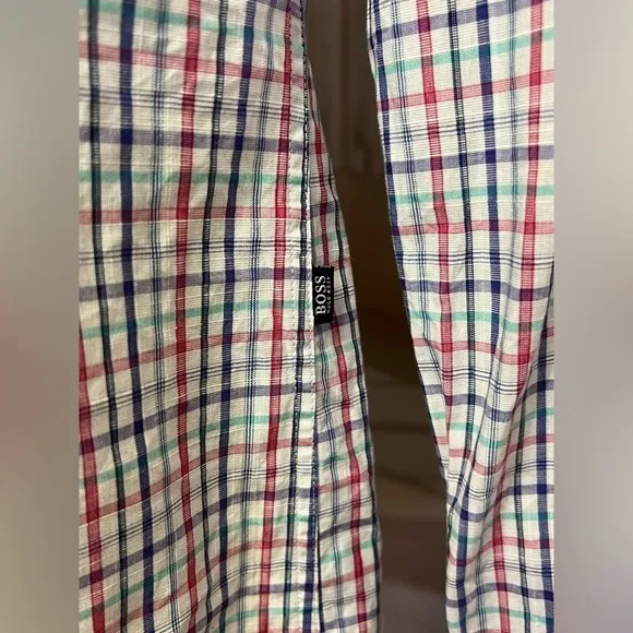 HUGO BOSS Slim Fit long sleeve plaid button down shirt size‎ M