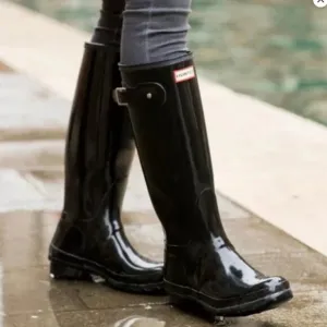 HUNTER Original Women's Tall Waterproof Rain Boots | Gloss Black | 8