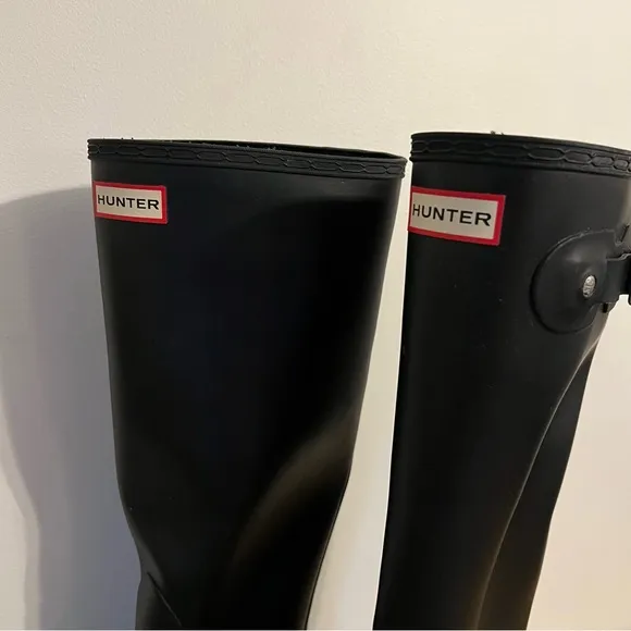 Hunter Women’s Original Tall Rain Boots Black Size 8