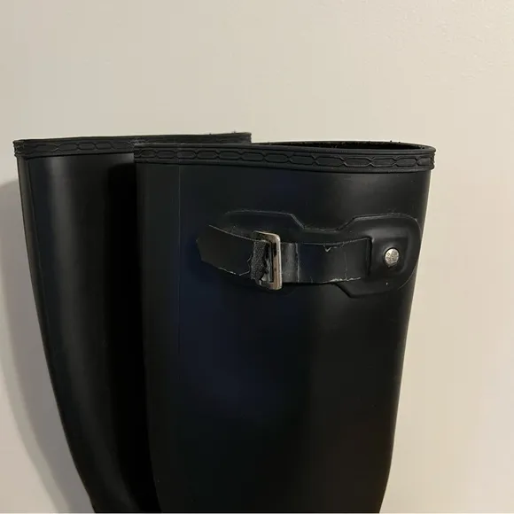 Hunter Women’s Original Tall Rain Boots Black Size 8