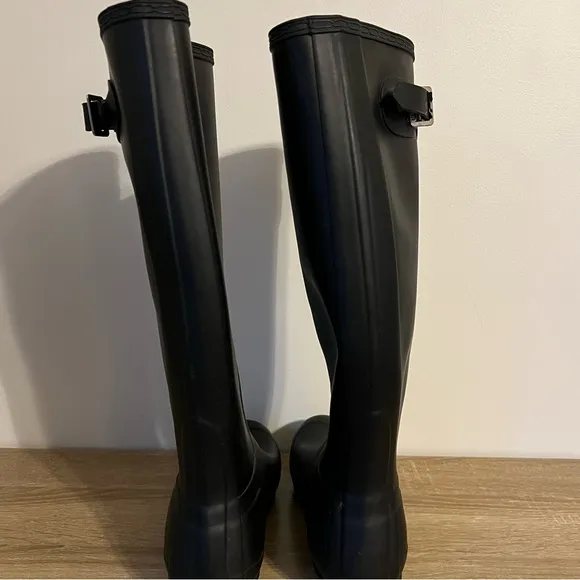 Hunter Women’s Original Tall Rain Boots Black Size 8