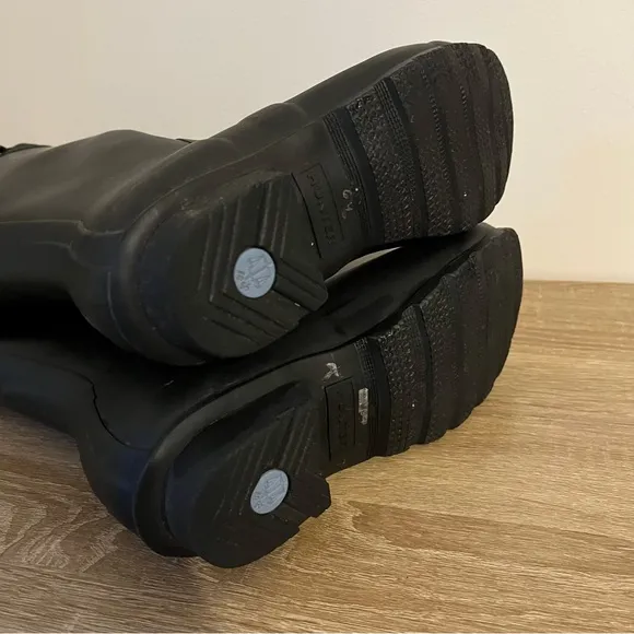 Hunter Women’s Original Tall Rain Boots Black Size 8