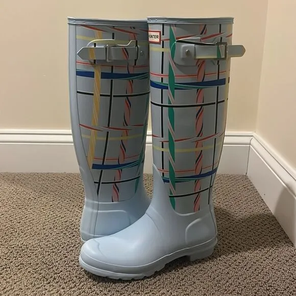 Hunter Original Tall Tartan Rain boots in Boat Blue | size 8