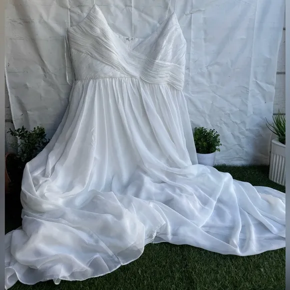 Ieena for Mac Duggal CWhite Sleeveless Midi Dress White Spaghetti Strap Dress L