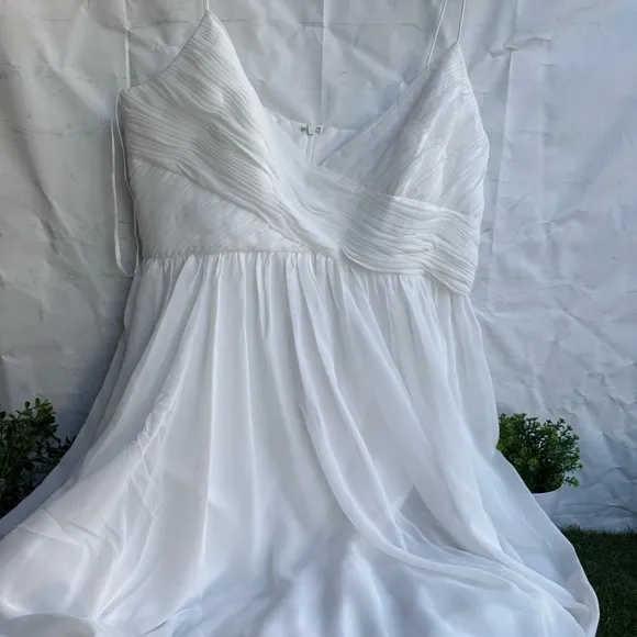 Ieena for Mac Duggal CWhite Sleeveless Midi Dress White Spaghetti Strap Dress L
