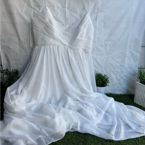Ieena for Mac Duggal CWhite Sleeveless Midi Dress White Spaghetti Strap Dress L