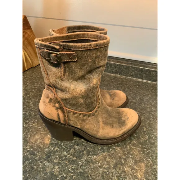 Independent Boot Company Aged Ankle Boots