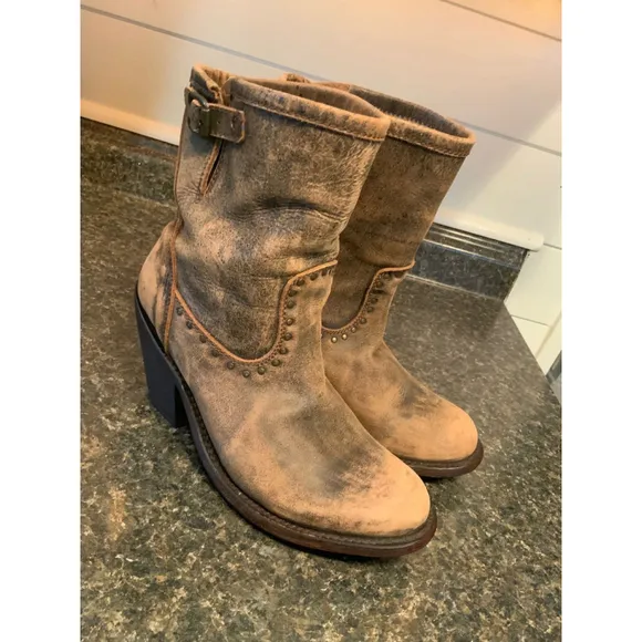 Independent Boot Company Aged Ankle Boots